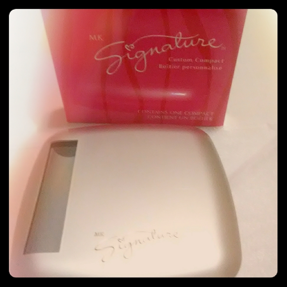 Mary Kay Compact